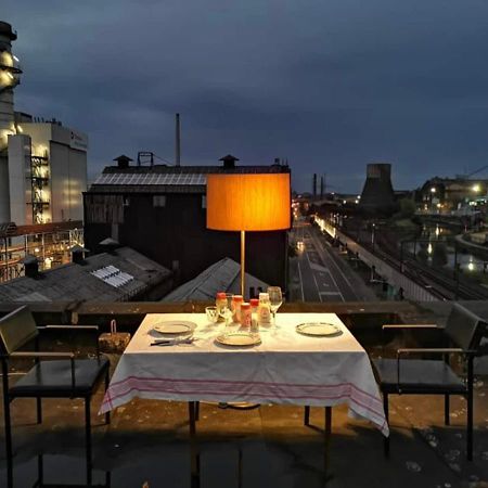 Ghostel 1St: Alternative Arts Experience for Creative Minds Charleroi Exterior photo