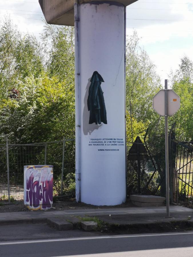 Ghostel 1St: Alternative Arts Experience for Creative Minds Charleroi Exterior photo